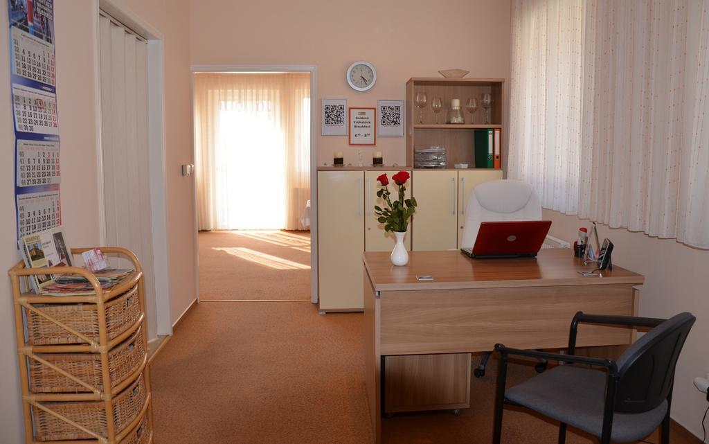 Penzion Duo Mladá Boleslav エクステリア 写真